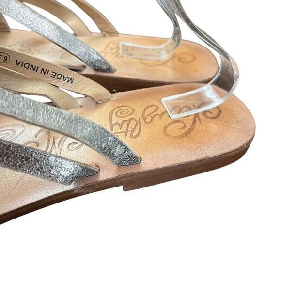 Naughty Monkey Womens Metallic Leather Toe Ring Sandals Strappy Shoes Flats 6.5 - Picture 9 of 16